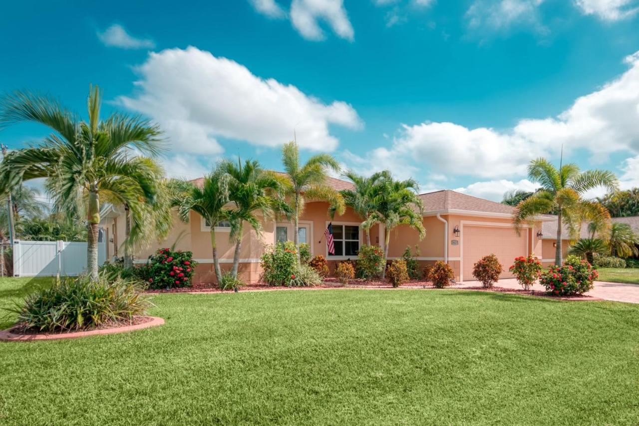 Villa Holiday Sunrise Cape Coral Extérieur photo