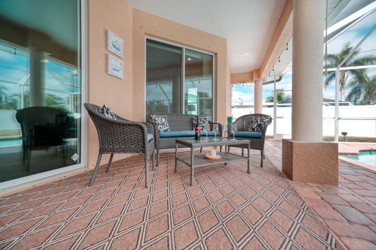 Villa Holiday Sunrise Cape Coral Extérieur photo
