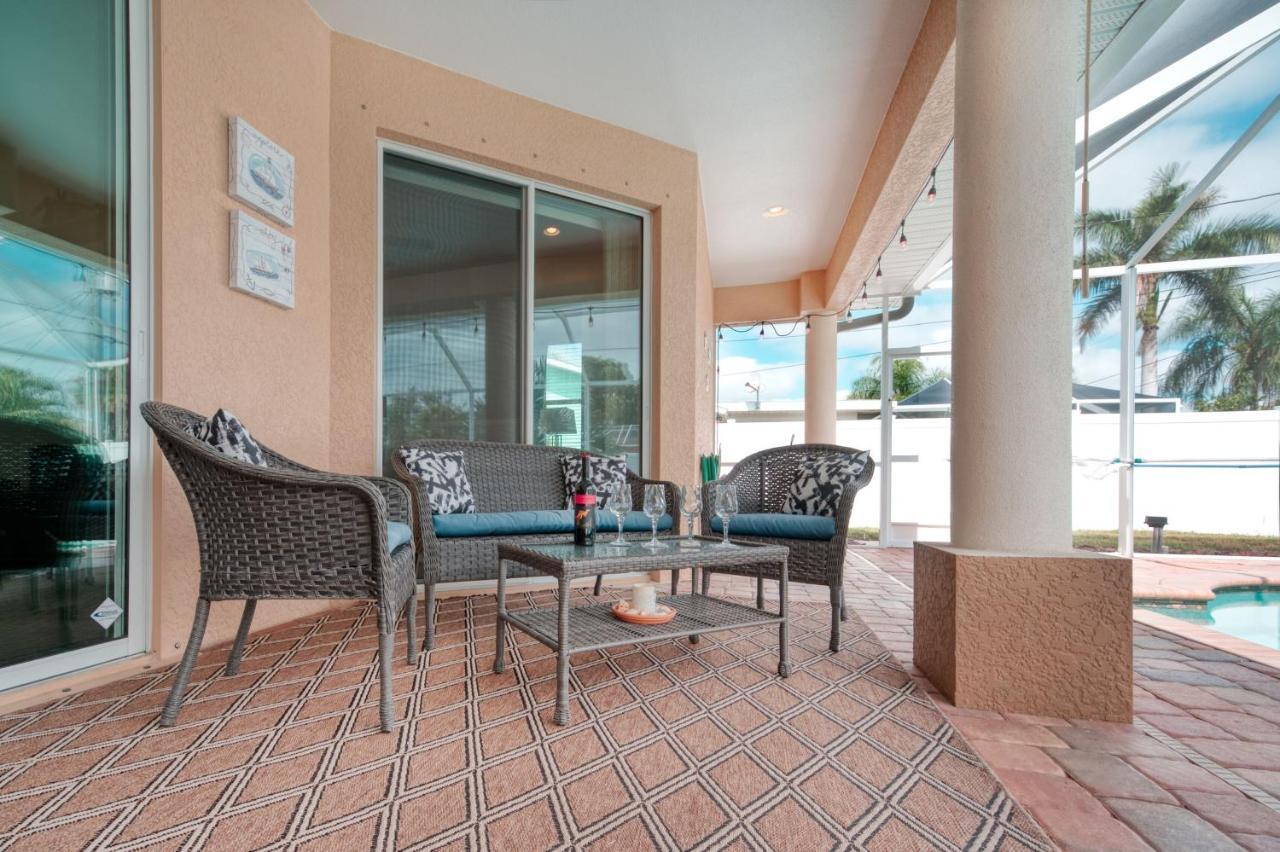 Villa Holiday Sunrise Cape Coral Extérieur photo