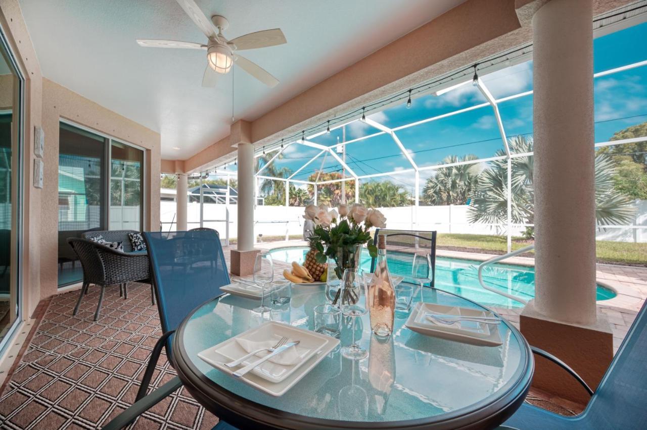 Villa Holiday Sunrise Cape Coral Extérieur photo